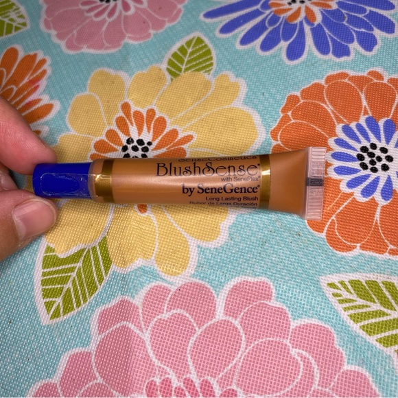 SeneGence/LipSense Cream Blush in Bronze - Picture 5 of 5